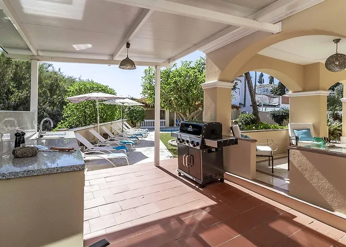 Jude Banus 马尔韦利亚