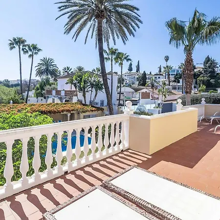 ヴィラ Jude Banus *