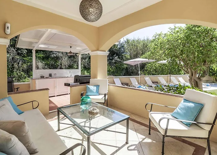 Jude Banus Βίλα Μαρμπέλλα